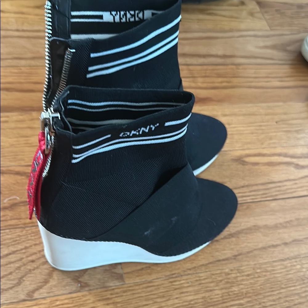 DKNY Black and White Wedge Shoes with Modern Design